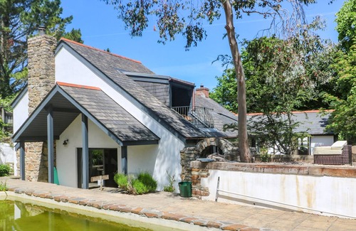 Truro House | PENNANS COTTAGE, pet friendly, luxury holiday cottage in Cubert