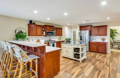 Brent House | Pensacola Home w/Private Lanai, 9 Mi to Downtown!