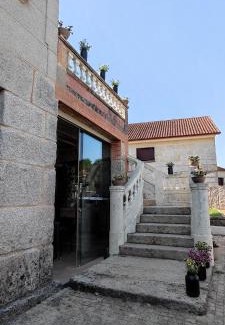 Tui House | Pensión Ponte das Febres