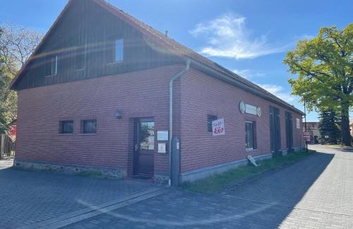 Storkow House | Pension Grasse Hofladen Cafe GenießerImbiss Kehrigk