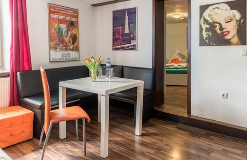 Marburg House | Pension Harmony