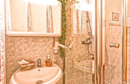 Mariahilf House | Pension Mozart - Newly Renovated