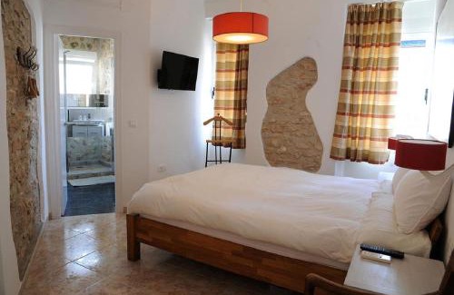 El Perello Hotel | Pension Subirats Perello