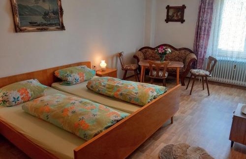 Tengen House | Pension zur frohen Einkehr