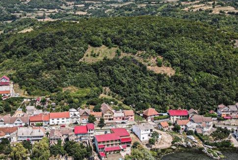 Coronini House | Pensiunea Leonardo