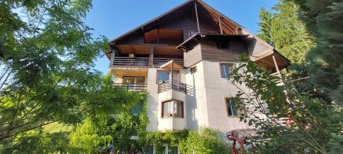 Durau House | Pensiunea Montan