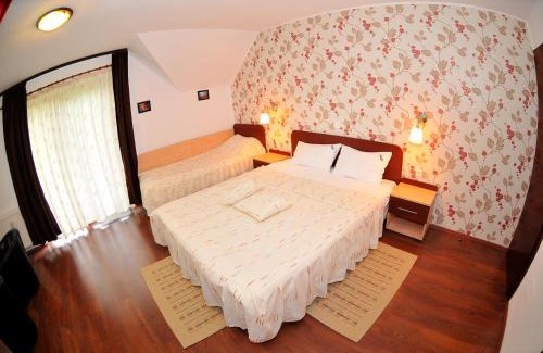 Fundata Bed & Breakfast | Pensiunea Recanto