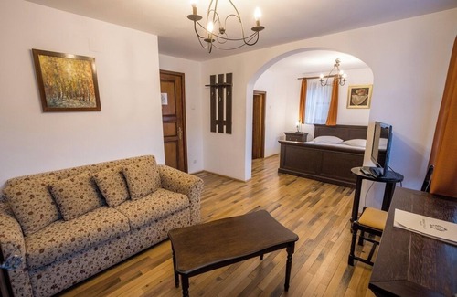 Azuga House | Pensiunea Rhein