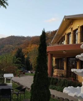 Lunca Jaristei Cabin | Pensiunea Un colț de Rai