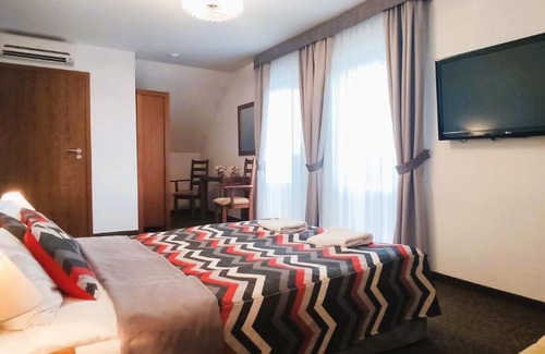 Łeczna Bed & Breakfast | Pensjonat Emocja