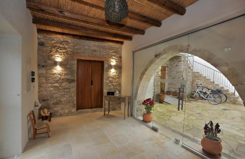 Agios Theodoros Apartment | Pentasino Traditional House