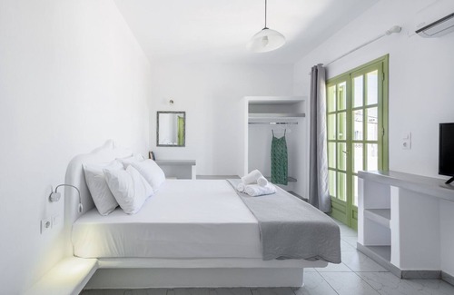 Apollonia House | Pente Elies Milos