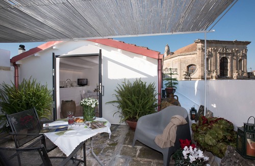 Lecce Historic Center Apartment | Penthouse 14 - independent suite on the rooftops of Lecce