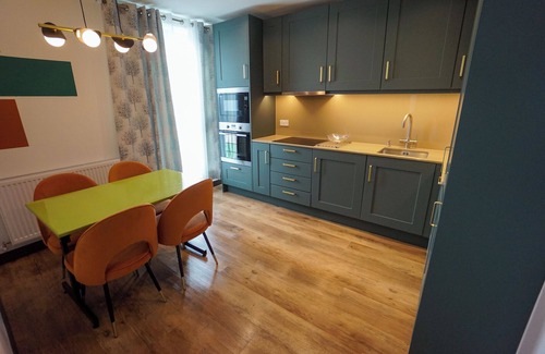 Haringey Apartment | Penthouse - 1BR - Alexandra Palace Views