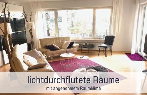 Ueberlingen Apartment | PENTHOUSE - 3 Schlafzimmer- sonnige Dachterrasse -Whirlpool & Alpenblick - Perfekt für Romantik oder Familienurlaub mit Kind, Hund willkommen - by FerienWohnenAmSee -
