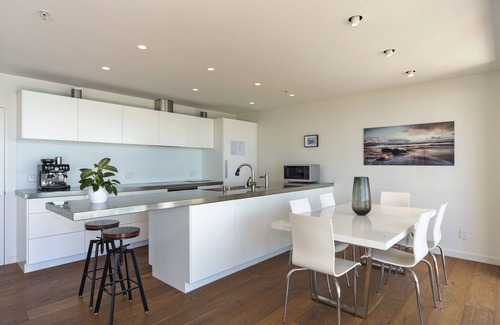 Stepneyville Apartment | Penthouse 37 - Spectacular Nelson Waterfront Apartment