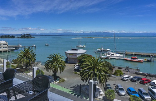 Stepneyville Apartment | Penthouse 37 - Spectacular Nelson Waterfront Apartment