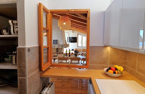 Bol Apartment | Penthouse Apartment with Stunning Sea Views, 150m to Beach, in Quiet Area