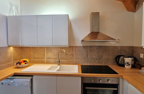Bol Apartment | Penthouse Apartment with Stunning Sea Views, 150m to Beach, in Quiet Area