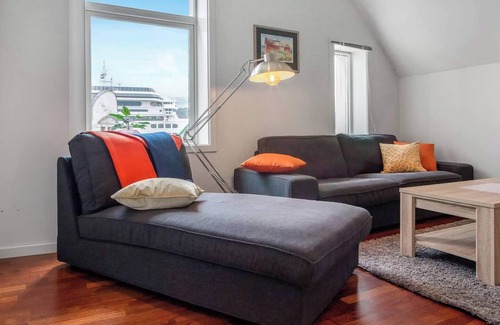 Alesund Apartment | Penthouse by Brosundet, Free Parking Space