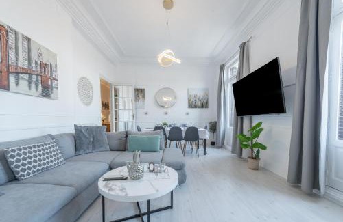 Centro Apartment | PENTHOUSE deluxe GRANVIA, by MONARO