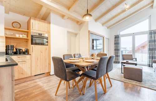 Kaprun Apartment | Penthouse in the heart of Kaprun & stunning views