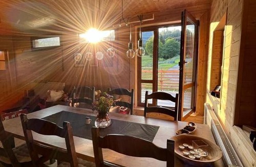 Kotschach-Mauthen Apartment | Penthouse mit Bergblick im Kärntner Bauernhaus mit 2 sonnigen Dachterrassen