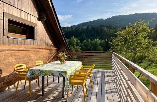 Kotschach-Mauthen Apartment | Penthouse mit Bergblick im Kärntner Bauernhaus mit 2 sonnigen Dachterrassen