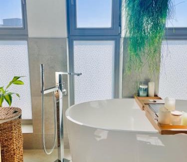 Kaiserlei Apartment | Penthouse mit Skyline-Blick