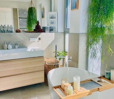 Kaiserlei Apartment | Penthouse mit Skyline-Blick