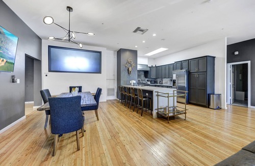 South Scottsdale House | Penthouse Old Town Hot Tub I Walk to all Amenities