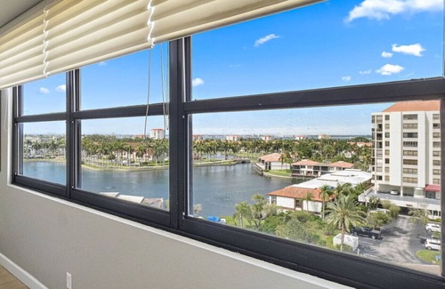 Isla del Sol Condo | Penthouse Paradise with Amazing Views: 2BD, 2BA -