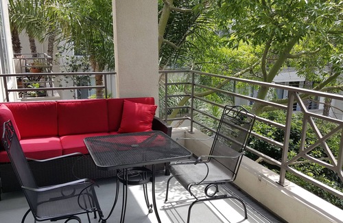 Airport Area Condo | Penthouse - Resort living