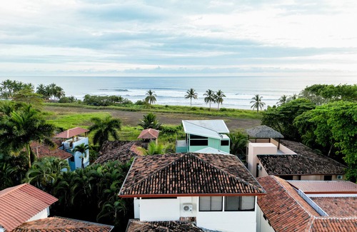 Playa Hermosa Villa | Penthouse Suite Whitewater Ocean/Mountain Views