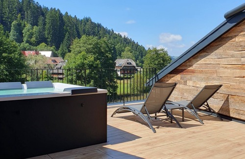 Hinterzarten Apartment | Penthouse Suite with whirlpool | Hinterzarten
