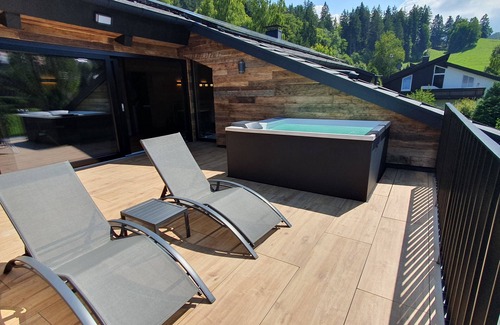 Hinterzarten Apartment | Penthouse Suite with whirlpool | Hinterzarten