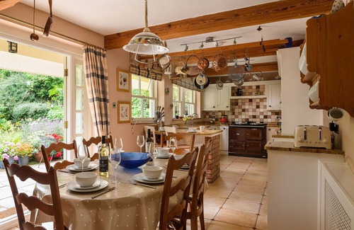 Llansanffraid Glan Conwy Cottage | Pentre Bach - Five Bedroom Cottage, Sleeps 10