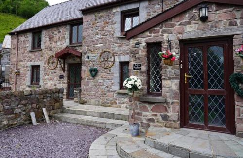 Abercraf House | Pentre Riding Stables