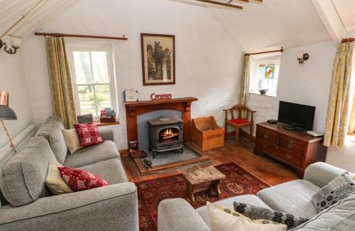 Llangeler House | Penyrallt Fach Cottage