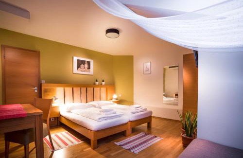 Hustopece House | Penzion a vinařství U Vrbů