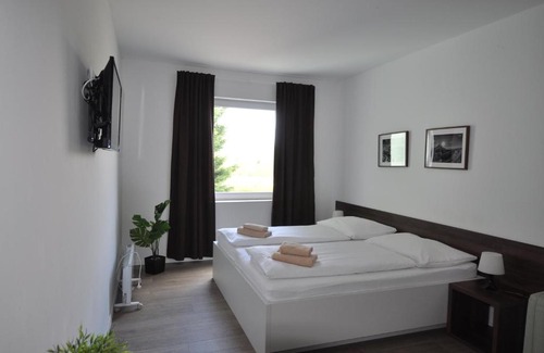 Zamarovce House | Penzion ARENAostrov