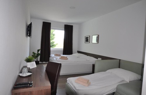 Zamarovce House | Penzion ARENAostrov