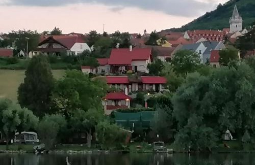 Pavlov House | Penzion Nad jezerem