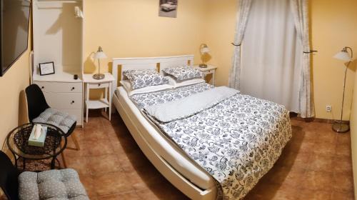 Chynov House | Penzion Pacovka