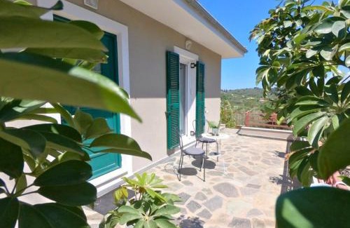 Asprogerakata Apartment | Peonia Lefkas Flower