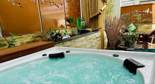Scott Estate Villa | Pepper House Villa ,Housekeeper , heated pool , Hot tub, backup solar and water systems