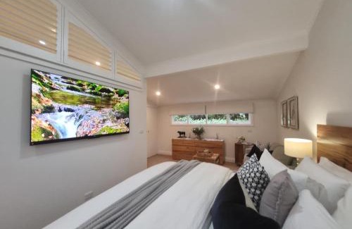 Red Hill House | Peppercorn Cottage at Treetops Red Hill