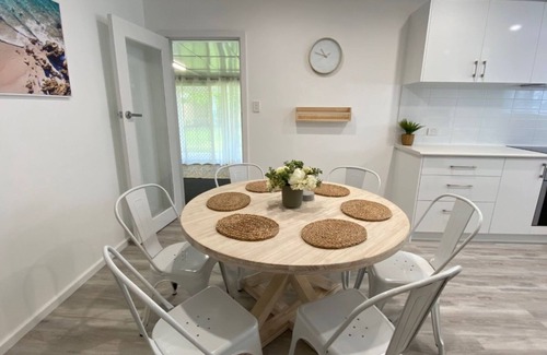 West Busselton House | Peppermint Cottage-beautiful, newly renovated holiday home property that will take your breath away