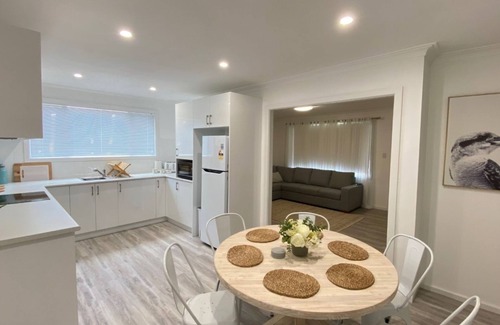 West Busselton House | Peppermint Cottage-beautiful, newly renovated holiday home property that will take your breath away