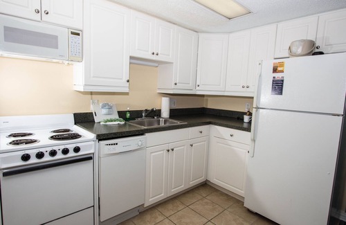 Ocean Drive Apartment | Peppertree By The Sea